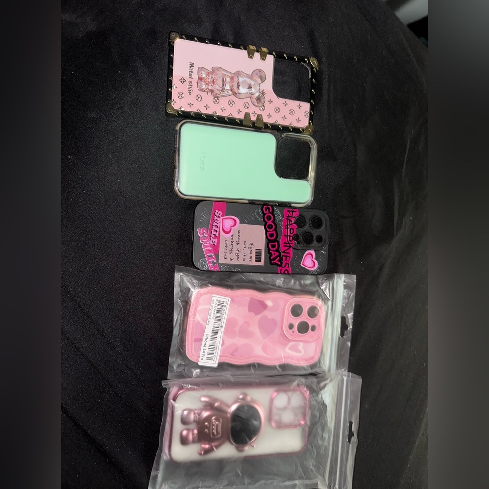 These cases are hard for people to find. They are brand new iPhone 14 pro cases.